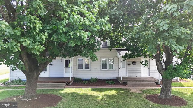 15 STOLTZFUS LN, Leola, PA 17540