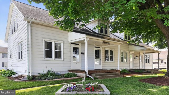 15 STOLTZFUS LN, Leola, PA 17540