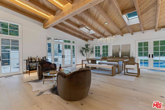 10160 Cielo Drive, Beverly Hills, CA 90210