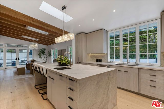 10160 Cielo Drive, Beverly Hills, CA 90210