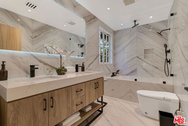 10160 Cielo Drive, Beverly Hills, CA 90210