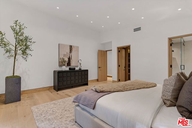 10160 Cielo Drive, Beverly Hills, CA 90210