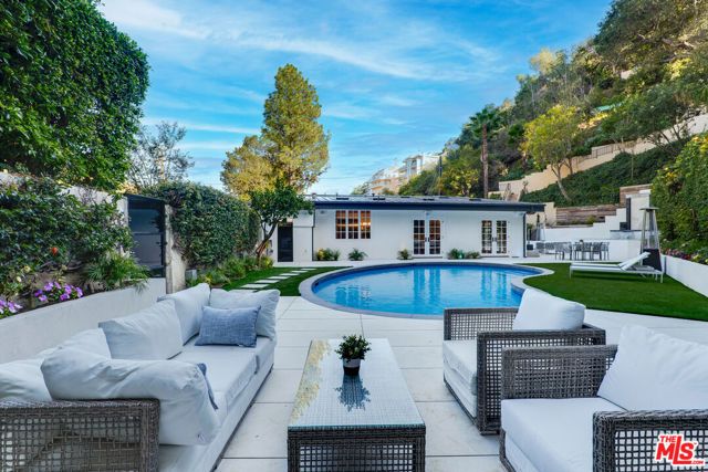 10160 Cielo Drive, Beverly Hills, CA 90210