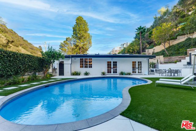 10160 Cielo Drive, Beverly Hills, CA 90210