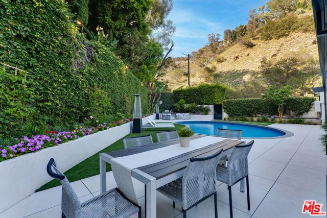 10160 Cielo Drive, Beverly Hills, CA 90210