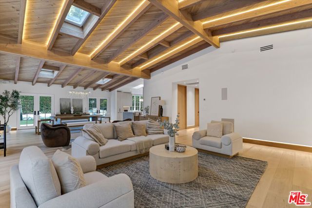 10160 Cielo Drive, Beverly Hills, CA 90210