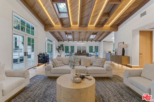 10160 Cielo Drive, Beverly Hills, CA 90210