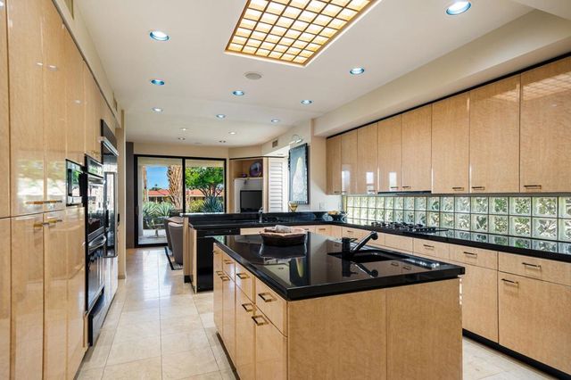 77710 Cove Pointe Circle, Indian Wells, CA 92210