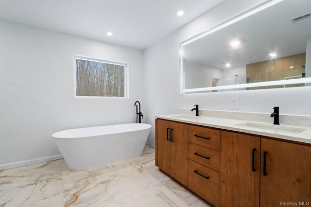 28 Northern Avenue, Walden, NY 12586