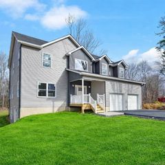 28 Northern Avenue, Walden, NY 12586