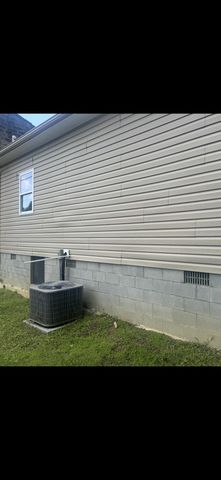 2514 Smith Lane, Jackson, KY 41339