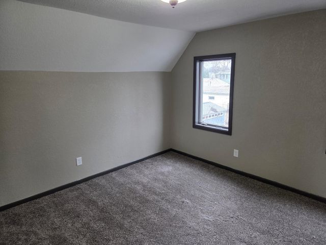 905 Pine Street, Hastings, MN 55033