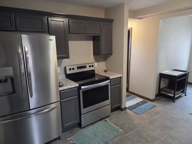 905 Pine Street, Hastings, MN 55033