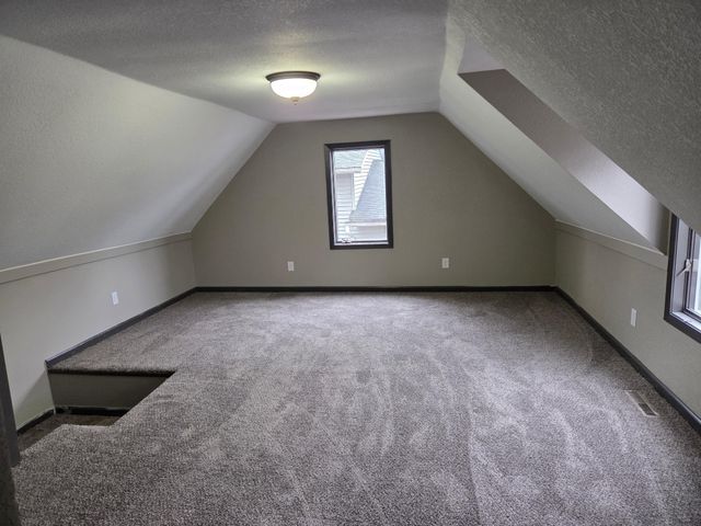 905 Pine Street, Hastings, MN 55033