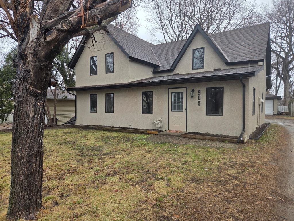 905 Pine Street, Hastings, MN 55033