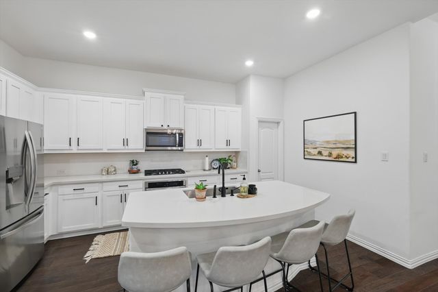 6508 Woodmere Court, Denton, TX 76226