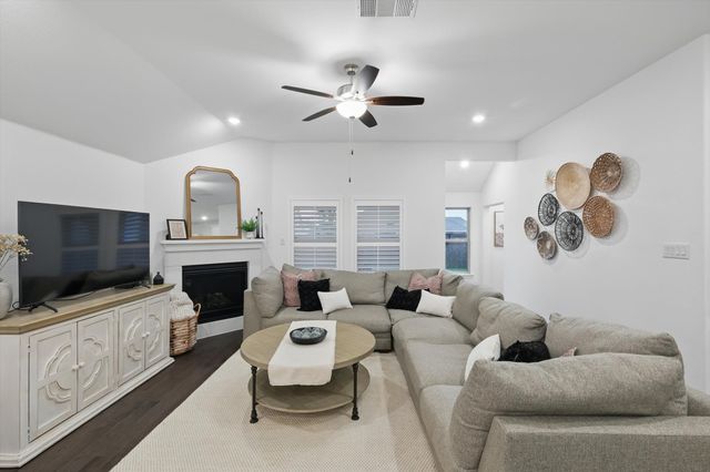 6508 Woodmere Court, Denton, TX 76226