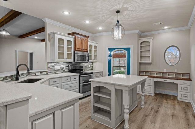 409 Cobblestone Dr, Cabot, AR 72023