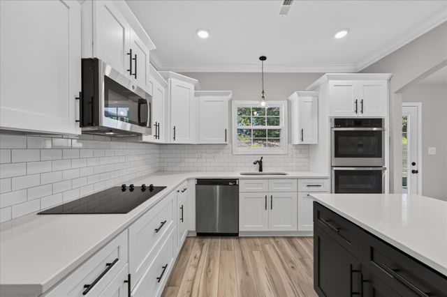1261 Mourning Cloak Dr, Clarksville, TN 37043