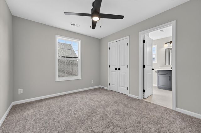 1261 Mourning Cloak Dr, Clarksville, TN 37043