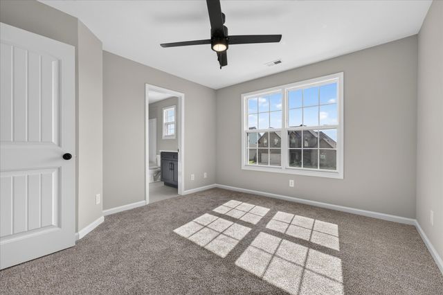 1261 Mourning Cloak Dr, Clarksville, TN 37043