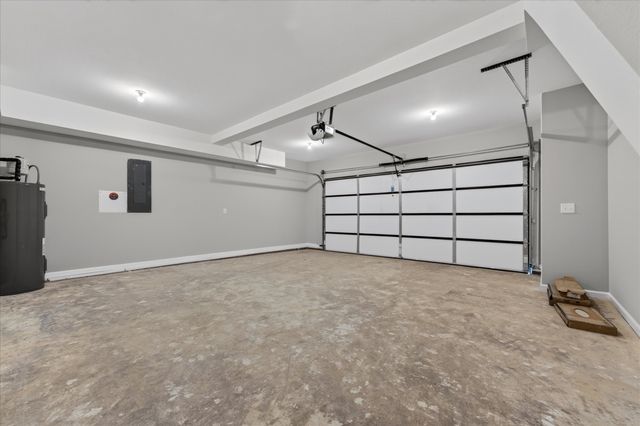 1261 Mourning Cloak Dr, Clarksville, TN 37043