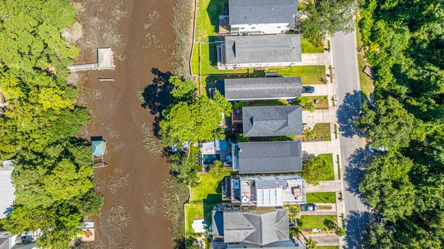3006 S Shore Drive, Charleston, SC 29407