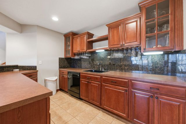 8503 W Meadow Park, Wichita, KS 67205