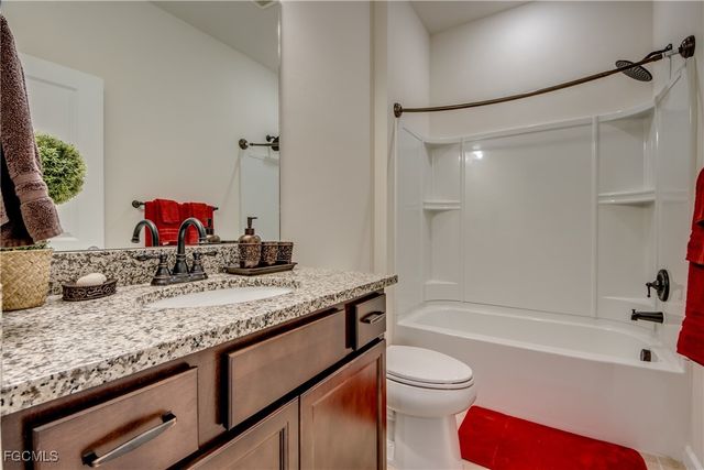 3647 Rain Lily LN, Alva, FL 33920