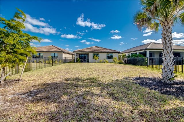 3647 Rain Lily LN, Alva, FL 33920