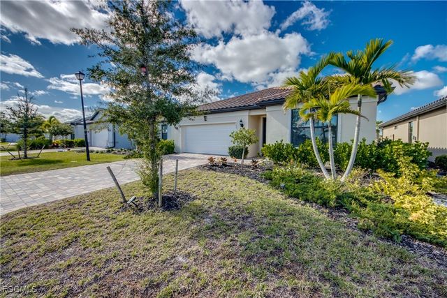 3647 Rain Lily LN, Alva, FL 33920