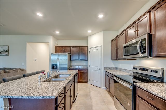 3647 Rain Lily LN, Alva, FL 33920