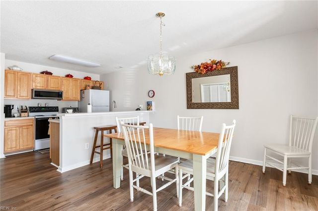 2104 Westgate CIR, Williamsburg, VA 23185