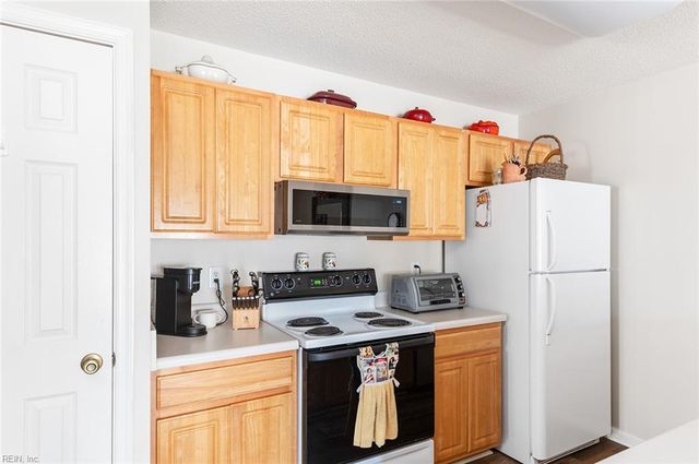 2104 Westgate CIR, Williamsburg, VA 23185