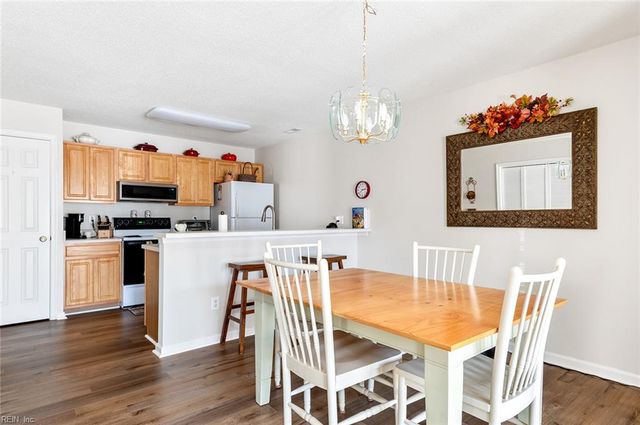 2104 Westgate CIR, Williamsburg, VA 23185