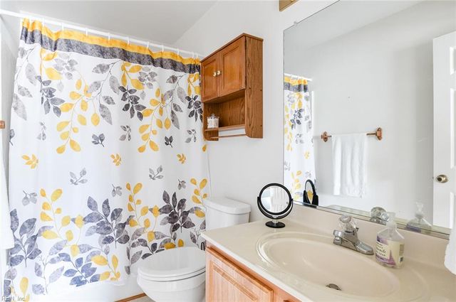 2104 Westgate CIR, Williamsburg, VA 23185