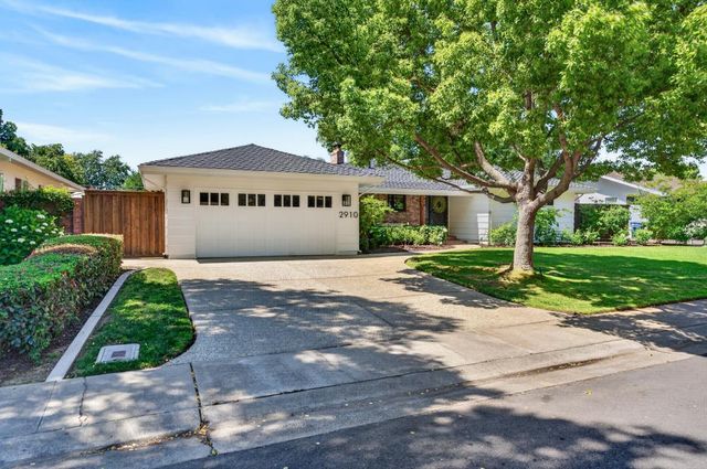 2910 Huntington Rd, Sacramento, CA 95864