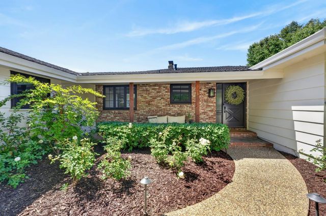 2910 Huntington Rd, Sacramento, CA 95864