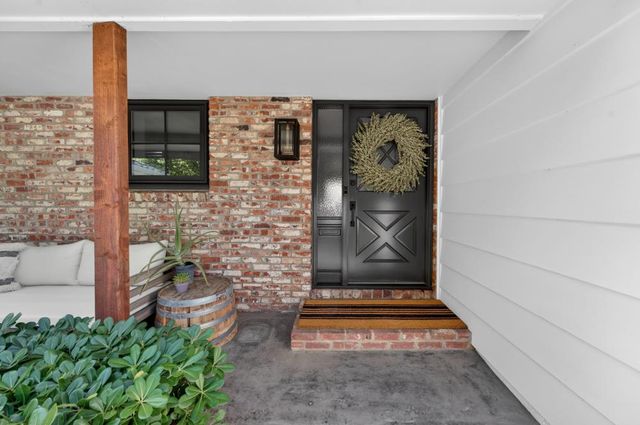 2910 Huntington Rd, Sacramento, CA 95864