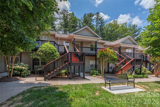 409 Carlyle Way, Asheville, NC 28803