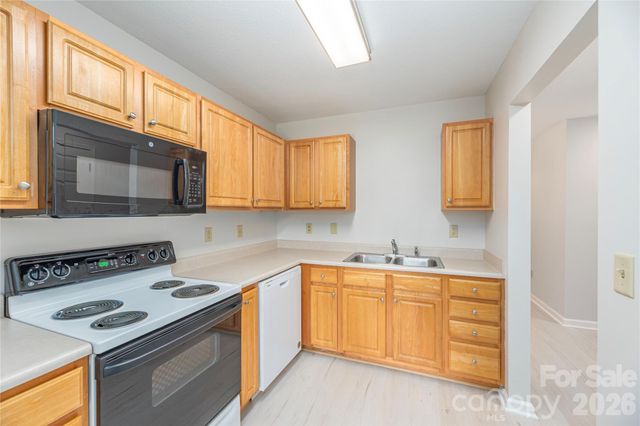 409 Carlyle Way, Asheville, NC 28803