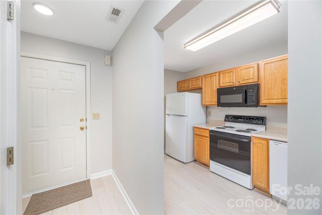 409 Carlyle Way, Asheville, NC 28803