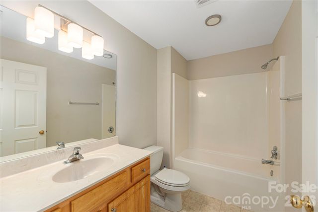 409 Carlyle Way, Asheville, NC 28803