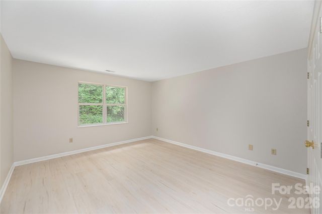 409 Carlyle Way, Asheville, NC 28803