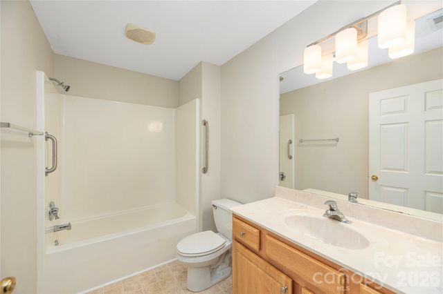 409 Carlyle Way, Asheville, NC 28803