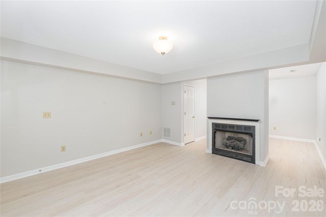 409 Carlyle Way, Asheville, NC 28803