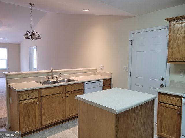 304 Lenox Circle, Lagrange, GA 30241