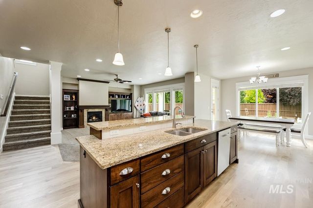 5855 N Channing Way, Meridian, ID 83646