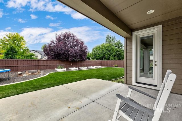 5855 N Channing Way, Meridian, ID 83646