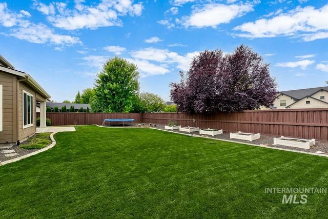 5855 N Channing Way, Meridian, ID 83646